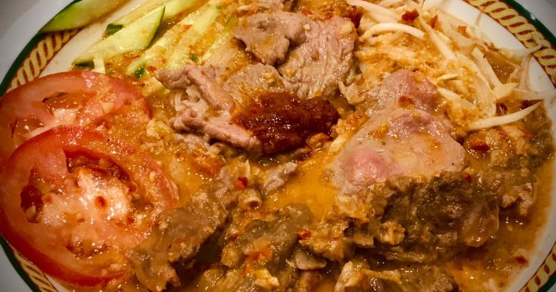 Những miếng mực nướng sa tế cay nồng vàng ruộm ngon miệng